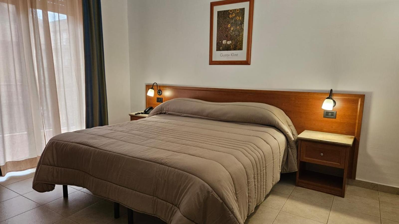 Gh Hotel เปียซซา อาร์เมรีนา ภายนอก รูปภาพ